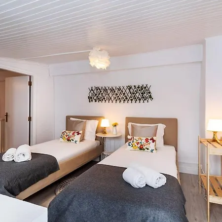 Urban & Trendy Duplex Close To Lx Factory By Trip2portugal Lisboa