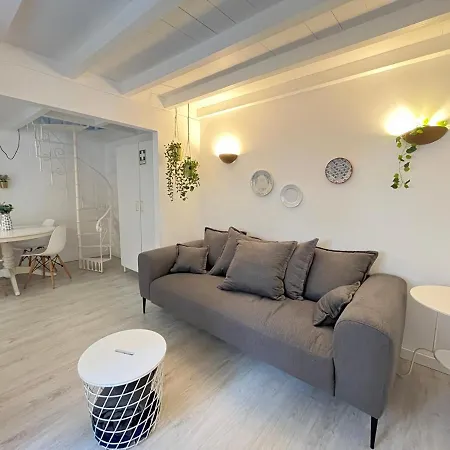 Urban & Trendy Duplex Close To Lx Factory By Trip2portugal * Lisboa